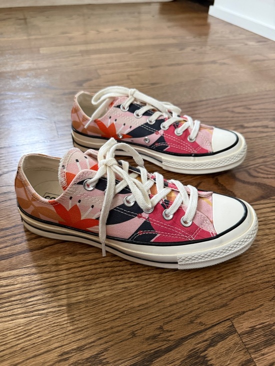 Converse Shoes - Women’s Converse Chuck 70 Low 'Floral Print' 568376C Size 5